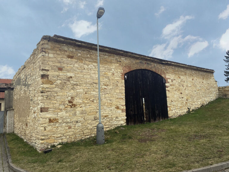 Statek z opuky