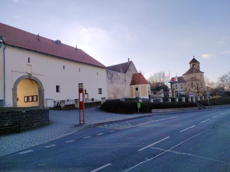 Jezuitský dvůr
