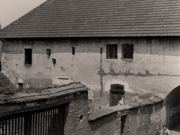 Jezuitský dvůr